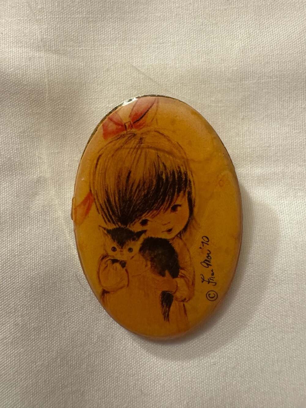 Vintage 1970 Fran Mar Moppets Girl with Kitten Oval Pendant Brooch